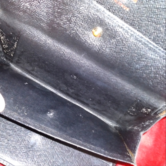 Authentic Louis Vuitton Black Epi Leather Porte Tresor International Wallet - Picture 8 of 16